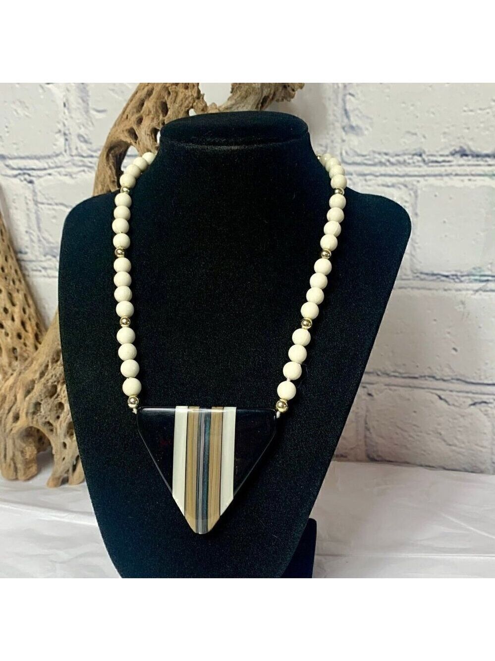 Vintage 70's Acrylic Pendant Choker Necklace